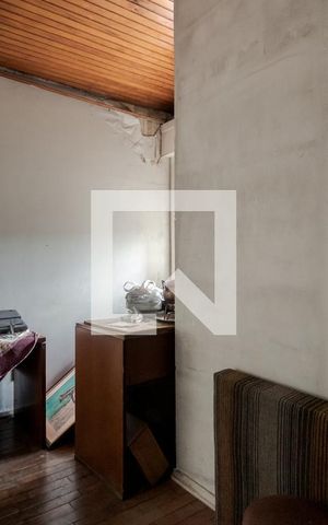 Casa à venda com 300m², 6 quartos e sem vaga Casa à venda com 300m², 6 quartos e sem vagaQuarto 6
