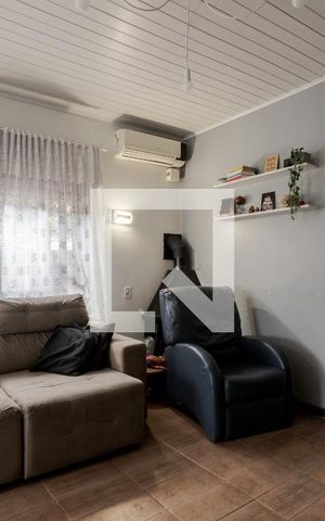 Casa à venda com 300m², 6 quartos e sem vaga Casa à venda com 300m², 6 quartos e sem vagaSala 1