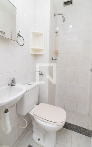 Apartamento para alugar com 114m², 3 quartos e 2 vagas Apartamento para alugar com 114m², 3 quartos e 2 vagasBanheiro de serviço