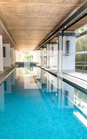 Studio à venda com 26m², 1 quarto e sem vaga Studio à venda com 26m², 1 quarto e sem vagaÁrea comum - Piscina coberta