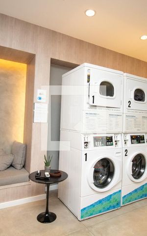 Studio à venda com 26m², 1 quarto e sem vaga Studio à venda com 26m², 1 quarto e sem vagaÁrea comum - Lavanderia