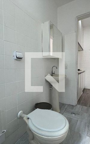 Casa para alugar com 25m², 1 quarto e sem vaga Casa para alugar com 25m², 1 quarto e sem vagaBanheiro
