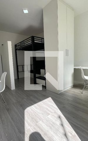 Casa para alugar com 25m², 1 quarto e sem vaga Casa para alugar com 25m², 1 quarto e sem vagaStudio