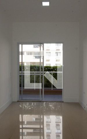 Apartamento à venda com 69m², 2 quartos e 1 vaga Apartamento à venda com 69m², 2 quartos e 1 vagaSala
