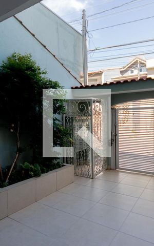 Casa à venda com 231m², 3 quartos e 2 vagas Casa à venda com 231m², 3 quartos e 2 vagasGaragem