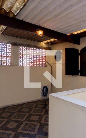 Casa à venda com 231m², 3 quartos e 2 vagas Casa à venda com 231m², 3 quartos e 2 vagasÁrea de Serviço - Externo