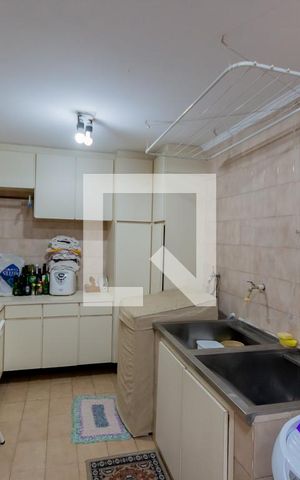 Casa à venda com 231m², 3 quartos e 2 vagas Casa à venda com 231m², 3 quartos e 2 vagasÁrea de Serviço