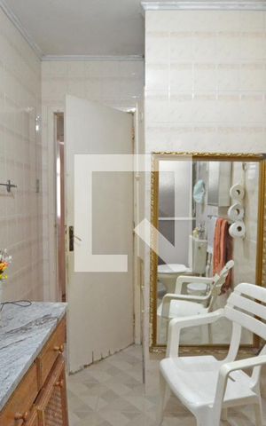 Apartamento à venda com 94m², 3 quartos e sem vagaBanheiro