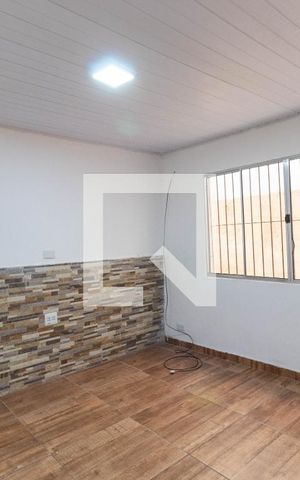 Casa para alugar com 60m², 1 quarto e sem vaga Casa para alugar com 60m², 1 quarto e sem vagaSala