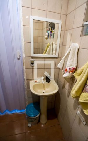 Casa para alugar com 200m², 3 quartos e sem vaga Casa para alugar com 200m², 3 quartos e sem vagaBanheiro