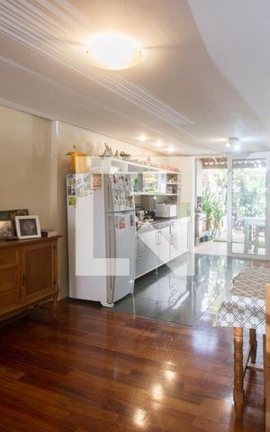 Casa para alugar com 180m², 3 quartos e 1 vagaSala
