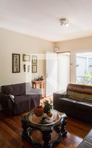 Casa para alugar com 180m², 3 quartos e 1 vagaSala