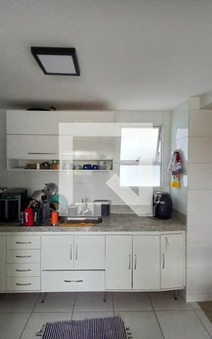 Apartamento à venda com 85m², 3 quartos e 2 vagas Apartamento à venda com 85m², 3 quartos e 2 vagasCozinha