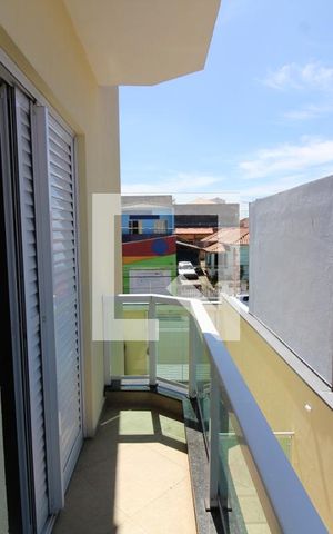 Casa à venda com 80m², 2 quartos e 2 vagasVaranda