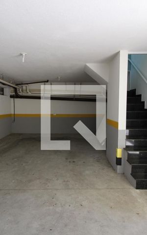 Casa à venda com 80m², 2 quartos e 2 vagasGaragem