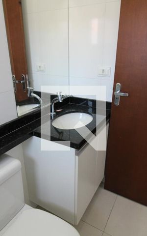Casa à venda com 80m², 2 quartos e 2 vagasBanheiro