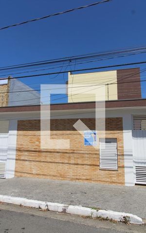 Casa à venda com 80m², 2 quartos e 2 vagasFachada