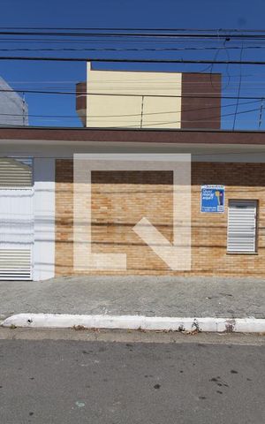Casa à venda com 80m², 2 quartos e 2 vagasFachada