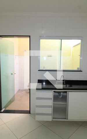 Casa à venda com 80m², 2 quartos e 2 vagasCozinha
