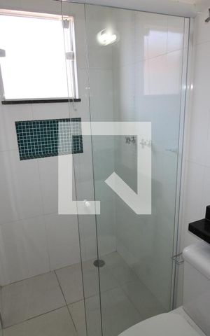 Casa à venda com 80m², 2 quartos e 2 vagasBanheiro