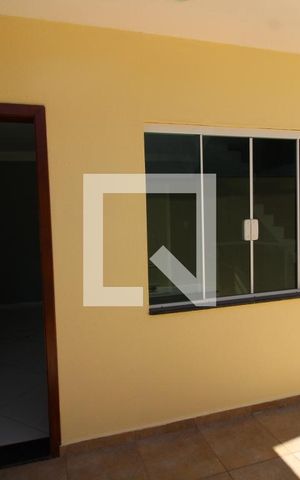 Casa à venda com 80m², 2 quartos e 2 vagasEntrada