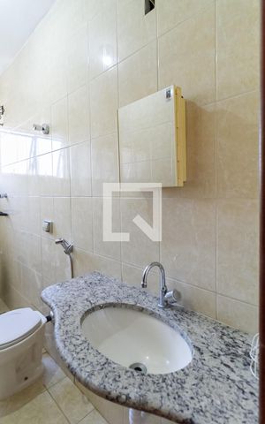Apartamento à venda com 182m², 3 quartos e 2 vagasCobertura - Banheiro social 2