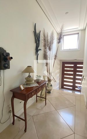 Casa de condomínio à venda com 462m², 4 quartos e 4 vagasHall