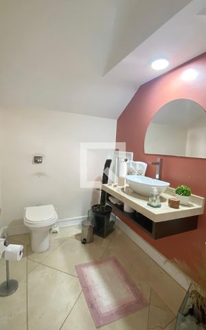 Casa de condomínio à venda com 462m², 4 quartos e 4 vagasLavabo