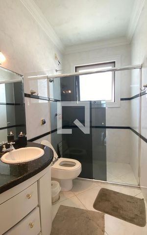 Casa de condomínio à venda com 462m², 4 quartos e 4 vagasBanheiro da Suíte 2
