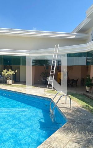 Casa de condomínio à venda com 462m², 4 quartos e 4 vagasPiscina