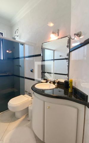 Casa de condomínio à venda com 462m², 4 quartos e 4 vagasBanheiro da Suíte 3