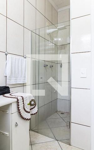 Casa para alugar com 201m², 4 quartos e 3 vagas Casa para alugar com 201m², 4 quartos e 3 vagasBanheiro Social