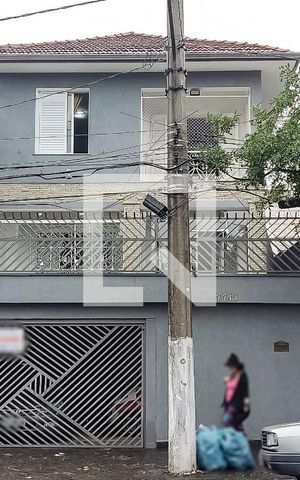 Casa para alugar com 201m², 4 quartos e 3 vagas Casa para alugar com 201m², 4 quartos e 3 vagasFachada