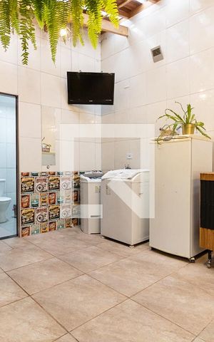 Casa para alugar com 201m², 4 quartos e 3 vagas Casa para alugar com 201m², 4 quartos e 3 vagasQuintal