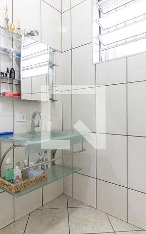 Casa para alugar com 201m², 4 quartos e 3 vagas Casa para alugar com 201m², 4 quartos e 3 vagasBanheiro Social