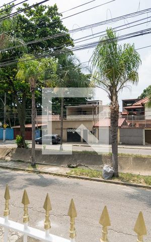 Casa à venda com 160m², 2 quartos e 2 vagas Casa à venda com 160m², 2 quartos e 2 vagasÁrea comum