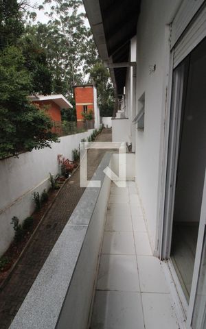 Casa de condomínio à venda com 250m², 3 quartos e 2 vagas Casa de condomínio à venda com 250m², 3 quartos e 2 vagasSacada da Suíte 1