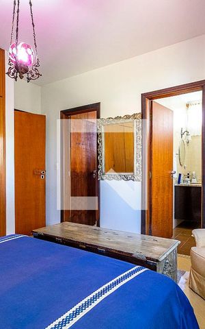 Casa à venda com 282m², 3 quartos e 3 vagas Casa à venda com 282m², 3 quartos e 3 vagasSuíte