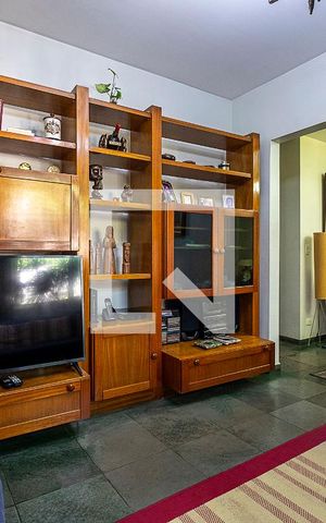 Casa à venda com 282m², 3 quartos e 3 vagas Casa à venda com 282m², 3 quartos e 3 vagasSala 2