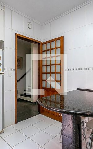 Casa à venda com 282m², 3 quartos e 3 vagas Casa à venda com 282m², 3 quartos e 3 vagasCozinha
