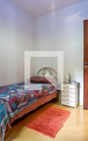 Casa à venda com 282m², 3 quartos e 3 vagas Casa à venda com 282m², 3 quartos e 3 vagasQuarto 2