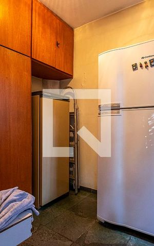 Casa à venda com 282m², 3 quartos e 3 vagas Casa à venda com 282m², 3 quartos e 3 vagasQuintal - Quarto de serviço
