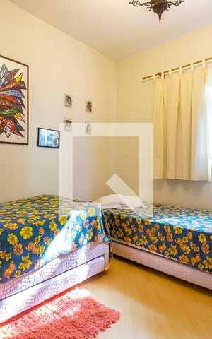 Casa à venda com 282m², 3 quartos e 3 vagas Casa à venda com 282m², 3 quartos e 3 vagasQuarto 3