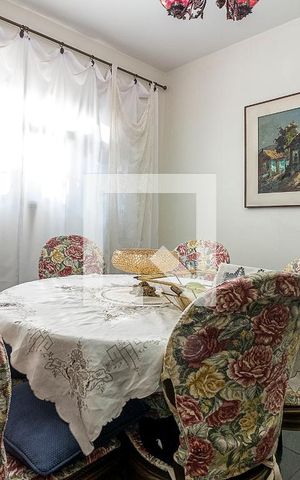 Casa à venda com 282m², 3 quartos e 3 vagas Casa à venda com 282m², 3 quartos e 3 vagasSala de Jantar