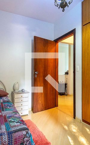 Casa à venda com 282m², 3 quartos e 3 vagas Casa à venda com 282m², 3 quartos e 3 vagasQuarto 2