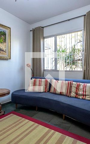 Casa à venda com 282m², 3 quartos e 3 vagas Casa à venda com 282m², 3 quartos e 3 vagasSala 2