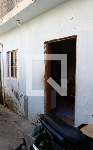 Casa à venda com 100m², 2 quartos e sem vagaQuintal