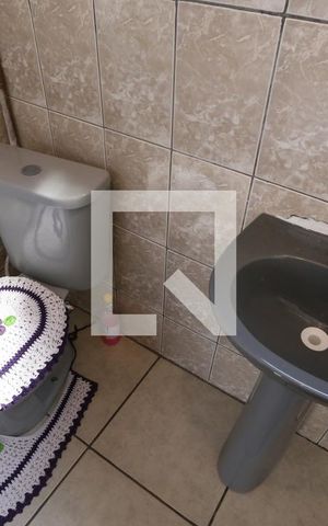 Casa à venda com 100m², 2 quartos e sem vagaBanheiro