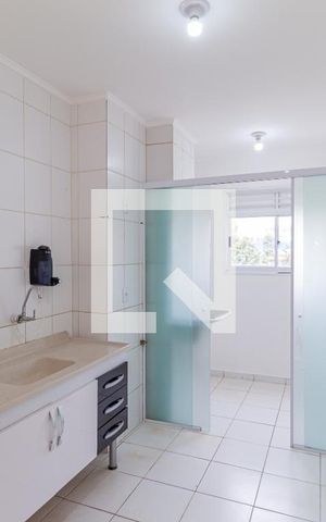 Apartamento para alugar com 55m², 2 quartos e 1 vaga Apartamento para alugar com 55m², 2 quartos e 1 vagaCozinha e área de serviço