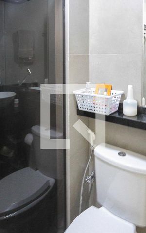 Apartamento à venda com 60m², 3 quartos e 1 vaga Apartamento à venda com 60m², 3 quartos e 1 vagaBanheiro da Suite